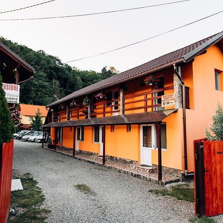 Hotel Iris Panzio Praid Exterior foto